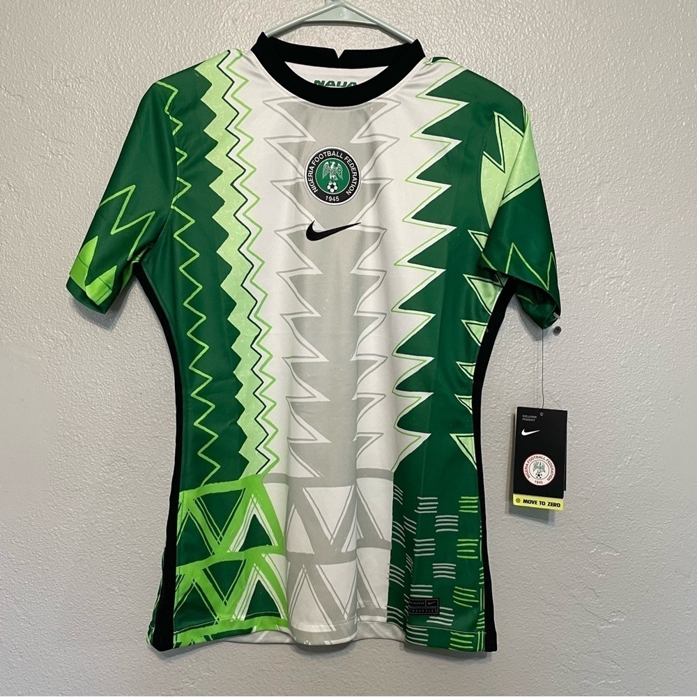 Nike Nigerian Soccer Green and White Women's Jersey NWT medium